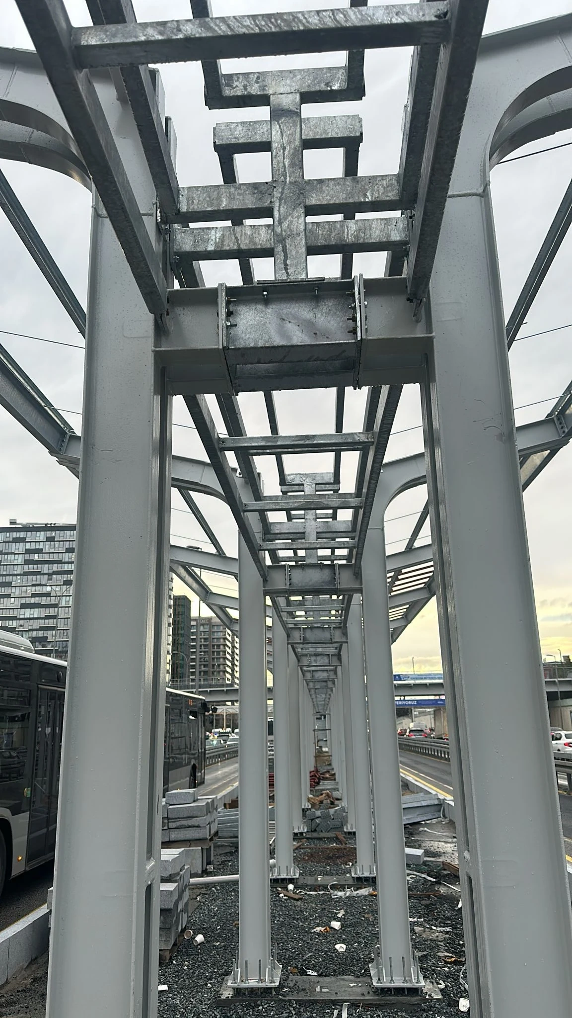 İBB METROBÜS PERONLARI